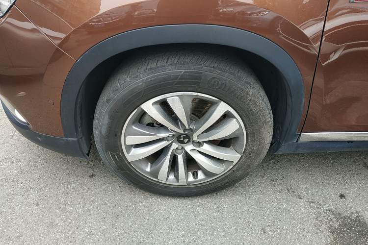 Used DS 6 2016 1.8T Luxury Edition THP200 Left Front Wheel Hub
