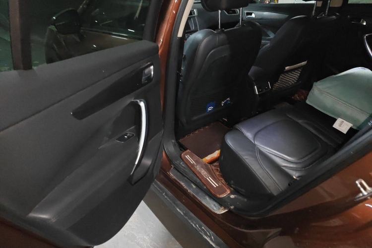 Used DS 6 2016 1.6T Luxury Edition THP160 Left Rear Seat