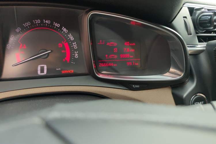 Used DS 6 2016 1.6T Luxury Edition THP160 Odometer Close Up
