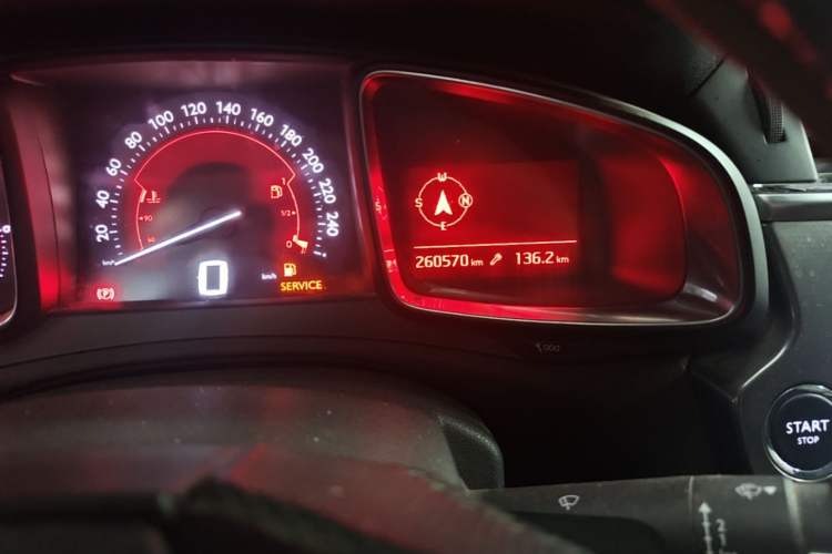 Used DS 6 2016 1.6T Luxury Edition THP160 Odometer Close Up