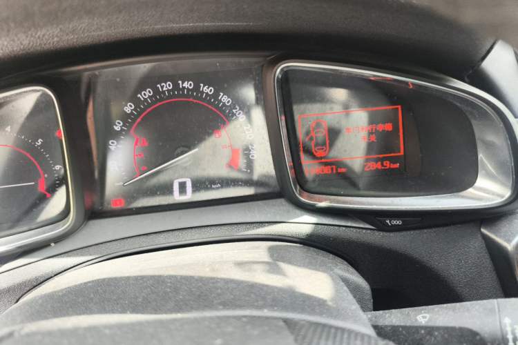 Used DS 6 2016 1.6T Luxury Edition THP160 Odometer Close Up
