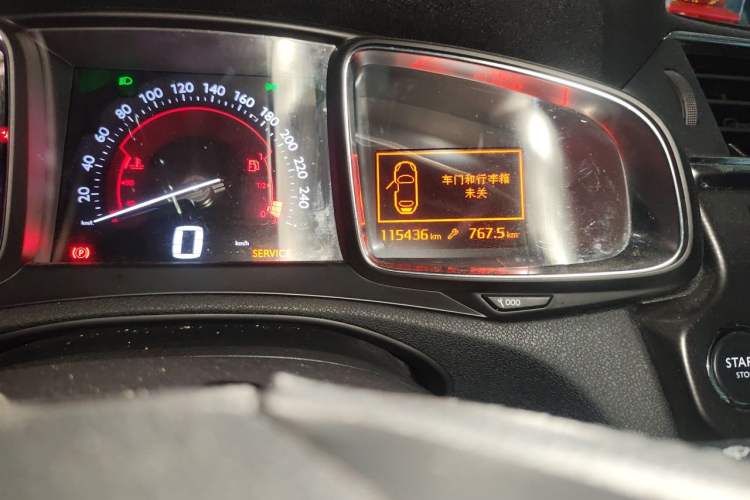 Used DS 6 2016 1.6T Luxury Edition THP160 Odometer Close Up