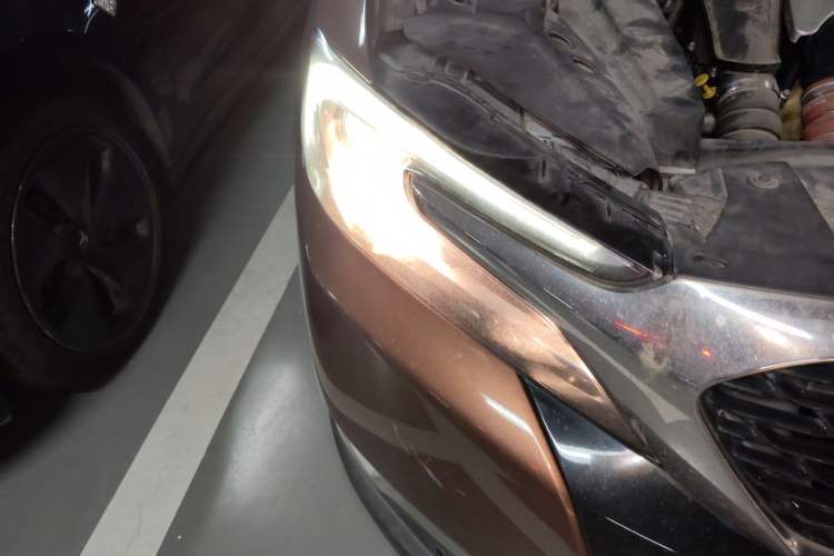 Used DS 6 2016 1.6T Luxury Edition THP160 Right Front Headlight