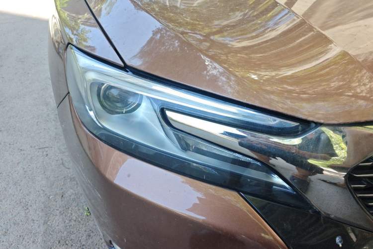 Used DS 6 2016 1.6T Luxury Edition THP160 Right Front Headlight
