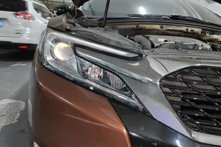 Used DS 6 2016 1.6T Luxury Edition THP160 Right Front Headlight