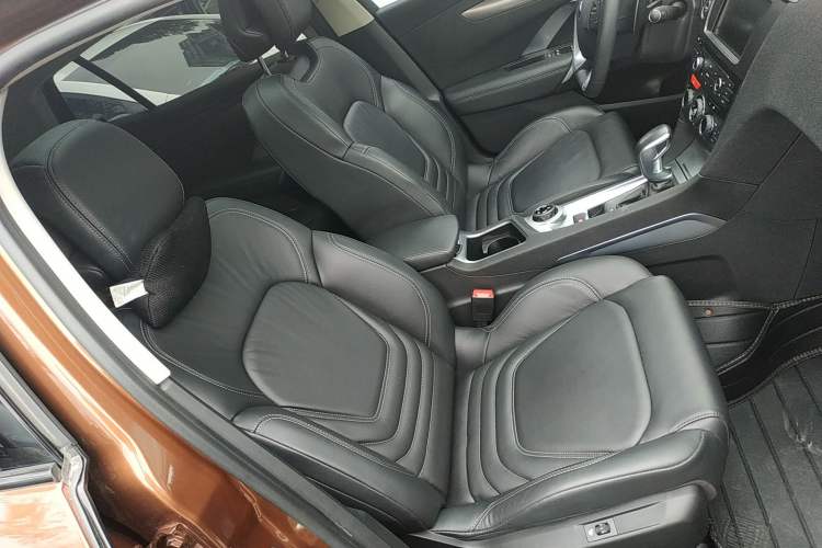 Used DS 6 2016 1.8T Luxury Edition THP200 Right Front Seat