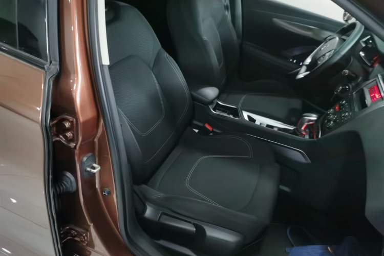 Used DS 6 2016 1.6T Comfort Edition THP160 Right Front Seat