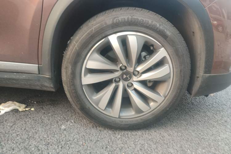Used DS 6 2016 1.6T Luxury Edition THP160 Right Front Wheel Hub