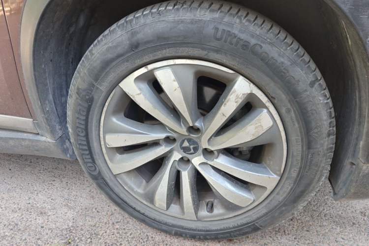 Used DS 6 2016 1.6T Luxury Edition THP160 Right Front Wheel Hub