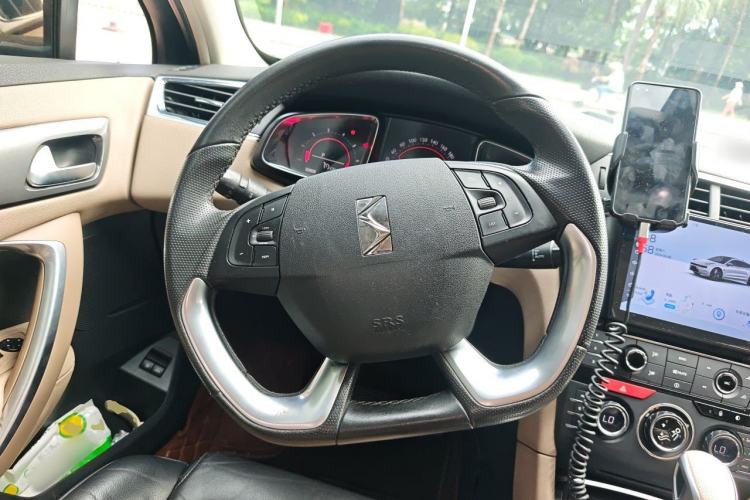 Used DS 6 2016 1.6T Luxury Edition THP160 Steering Wheel