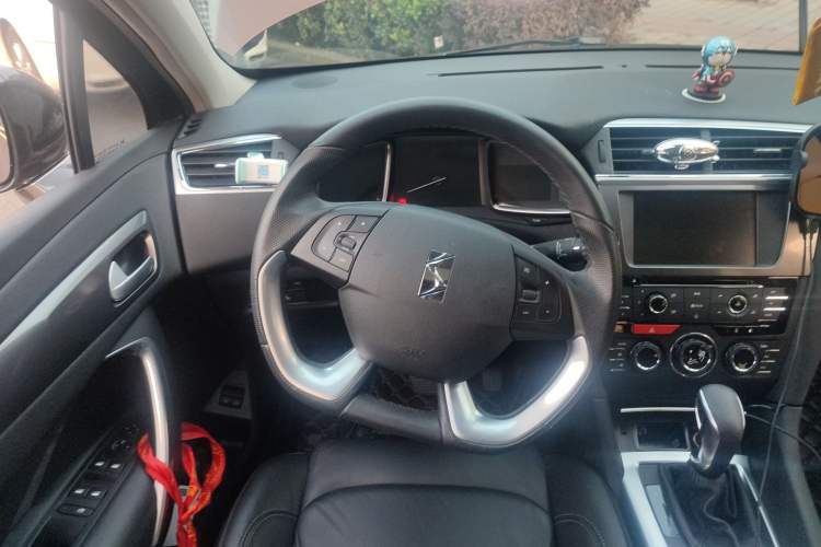 Used DS 6 2016 1.6T Luxury Edition THP160 Steering Wheel