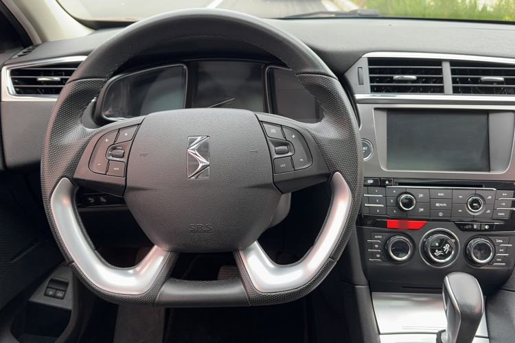 Used DS 6 2016 1.6T Luxury Edition THP160 Steering Wheel