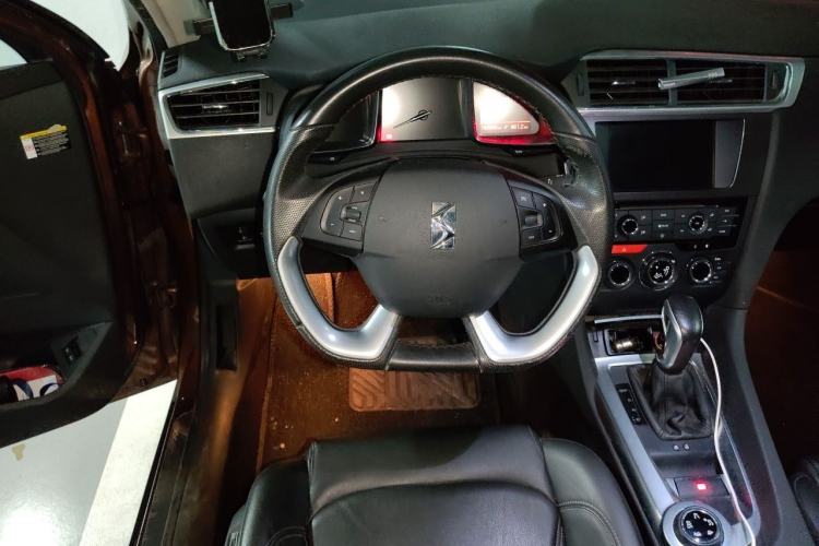 Used DS 6 2016 1.6T Luxury Edition THP160 Steering Wheel