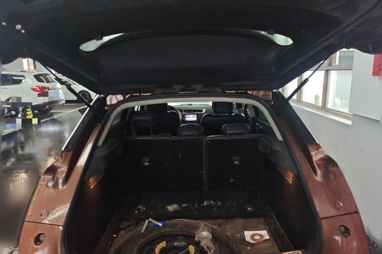 Used DS 6 2016 1.6T Luxury Edition THP160 Trunk