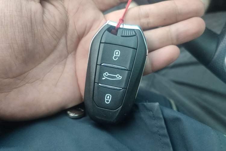 Used DS 6 2016 1.6T Luxury Edition THP160 Vehicle Key