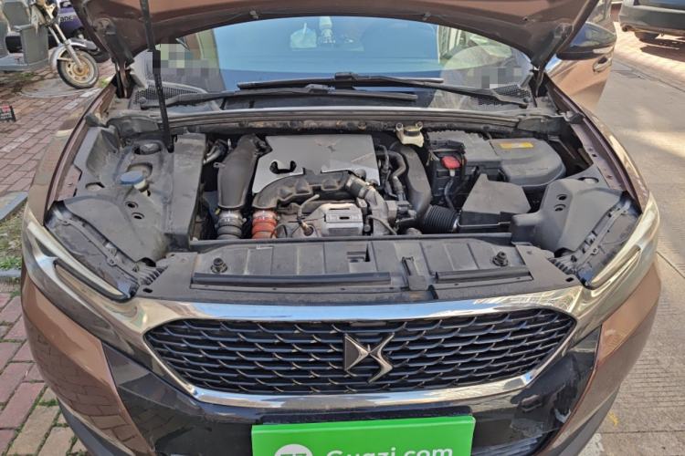 Used DS 6 2016 1.6T Luxury Edition THP160 Engine Bay