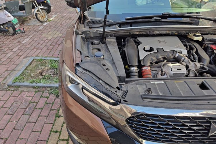 Used DS 6 2016 1.6T Luxury Edition THP160 Engine Bay Right