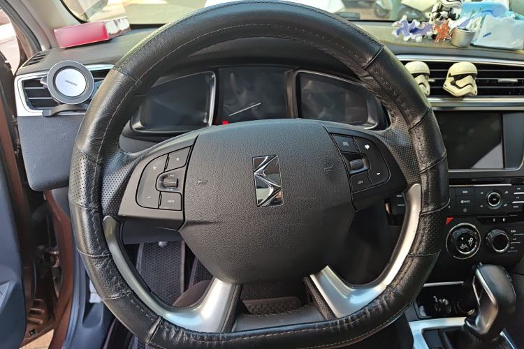 Used DS 6 2016 1.6T Luxury Edition THP160 Steering Wheel
