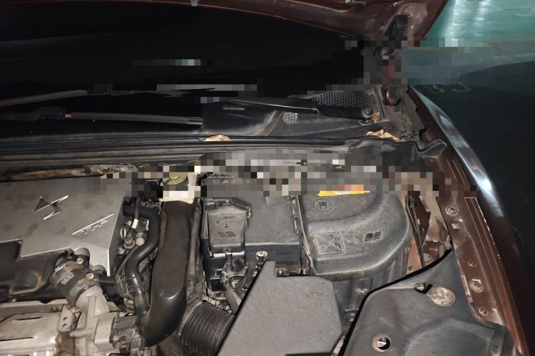 Used DS 6 2016 1.6T Luxury Edition THP160 Engine Bay Left