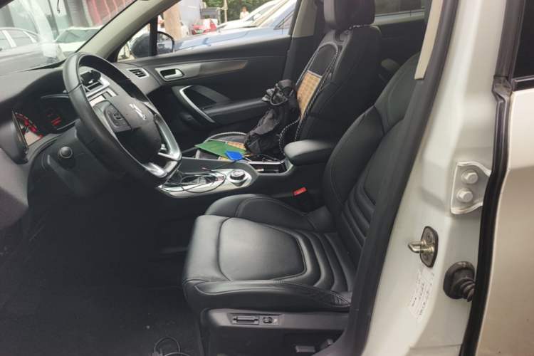 Used DS 6 2016 1.6T Luxury Edition THP160 Left Front Seat