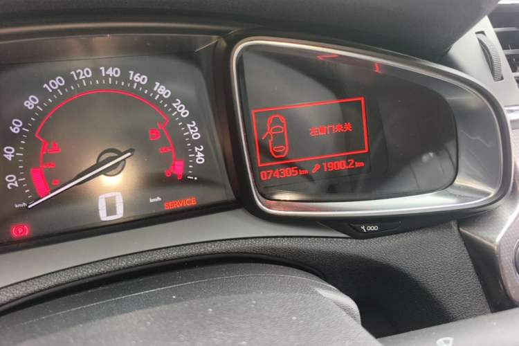 Used DS 6 2016 1.6T Luxury Edition THP160 Odometer Close Up