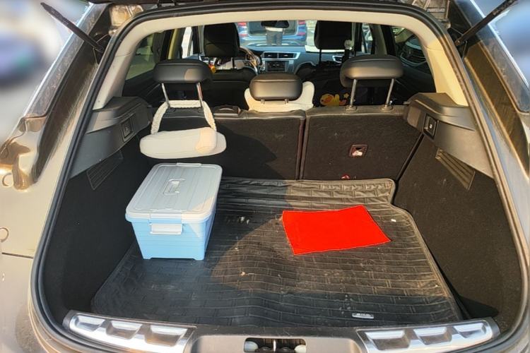 Used DS 6 2016 1.6T Luxury Edition THP160 Trunk