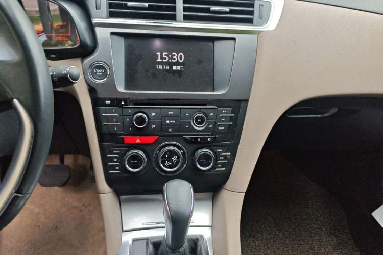 Used DS 6 2016 1.6T Luxury Edition THP160 Audio And AC Panel