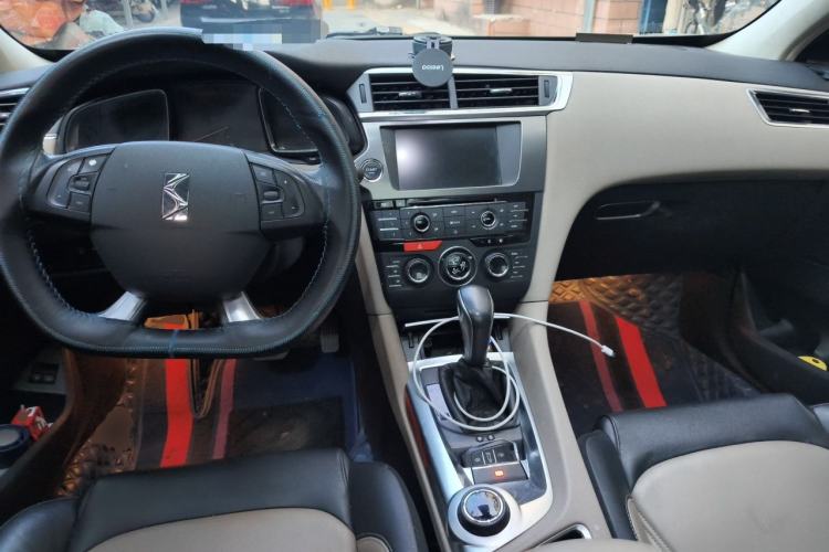 Used DS 6 2016 1.6T Luxury Edition THP160 Center Console