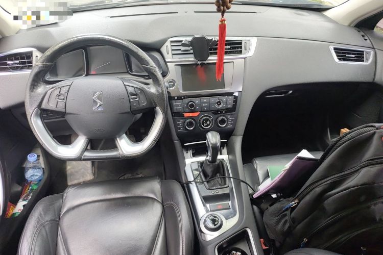 Used DS 6 2016 1.6T Luxury Edition THP160 Center Console