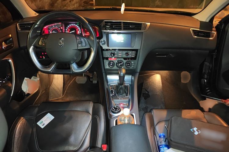 Used DS 6 2016 1.6T Luxury Edition THP160 Center Console