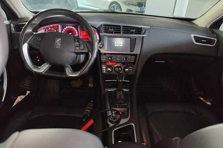 Used DS 6 2016 1.6T Luxury Edition THP160 Center Console
