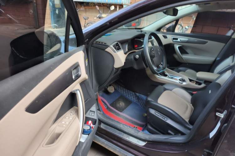 Used DS 6 2016 1.6T Luxury Edition THP160 Driver Seat