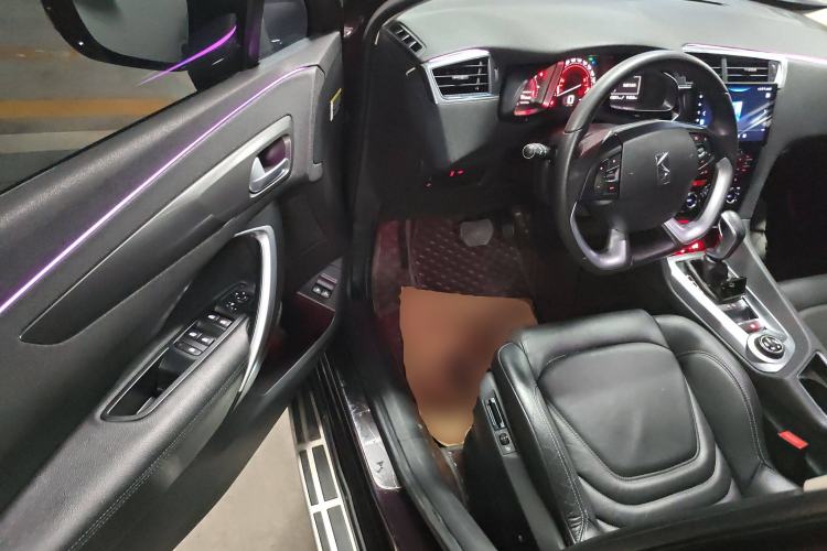 Used DS 6 2016 1.6T Luxury Edition THP160 Driver Seat