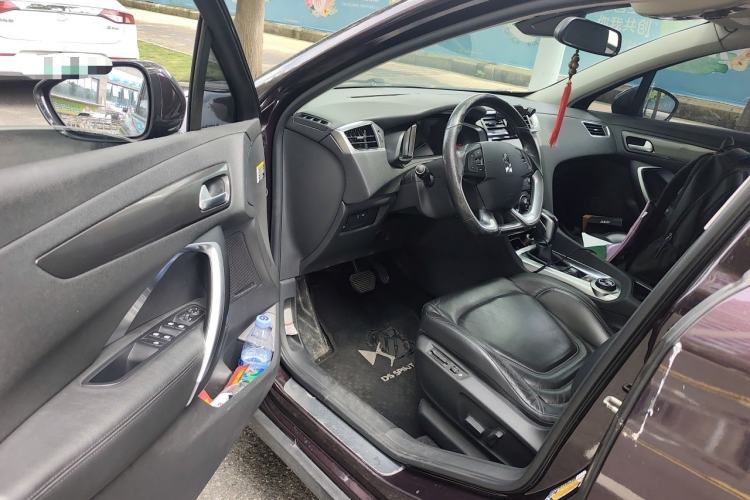 Used DS 6 2016 1.6T Luxury Edition THP160 Driver Seat