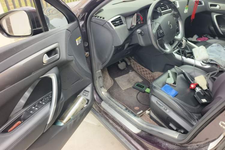 Used DS 6 2016 1.6T Luxury Edition THP160 Driver Seat