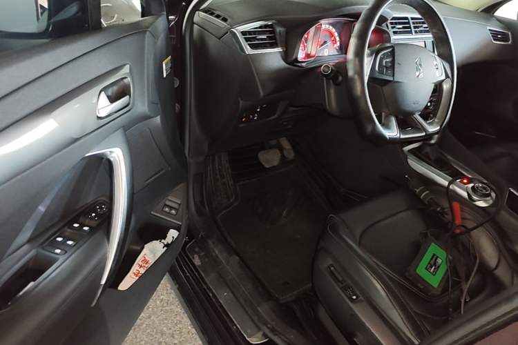 Used DS 6 2016 1.6T Luxury Edition THP160 Driver Seat