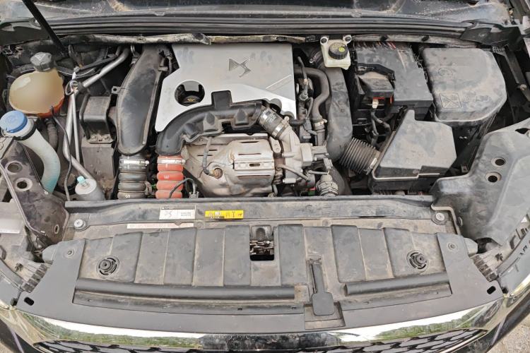 Used DS 6 2016 1.6T Luxury Edition THP160 Engine Bay