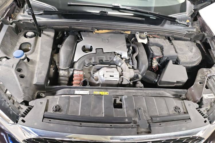Used DS 6 2016 1.6T Luxury Edition THP160 Engine Bay