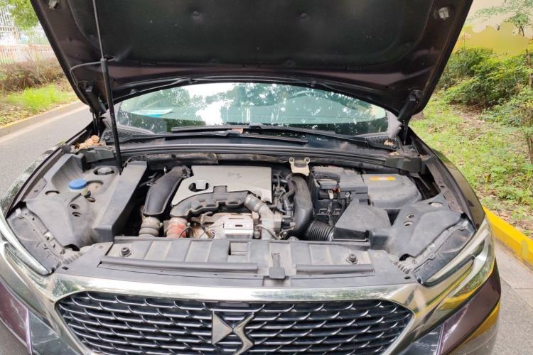 Used DS 6 2016 1.6T Luxury Edition THP160 Engine Bay