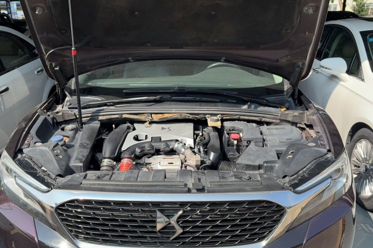 Used DS 6 2016 1.6T Luxury Edition THP160 Engine Bay