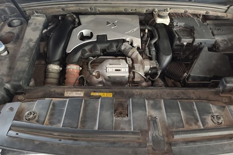 Used DS 6 2016 1.6T Luxury Edition THP160 Engine Bay