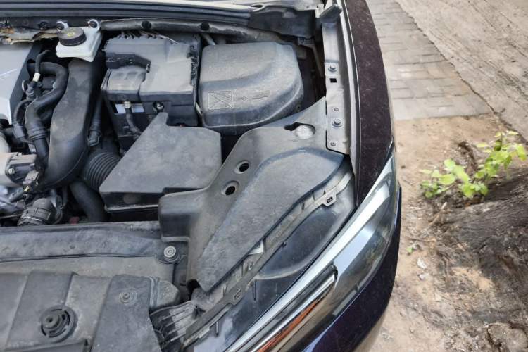 Used DS 6 2016 1.6T Luxury Edition THP160 Engine Bay Left
