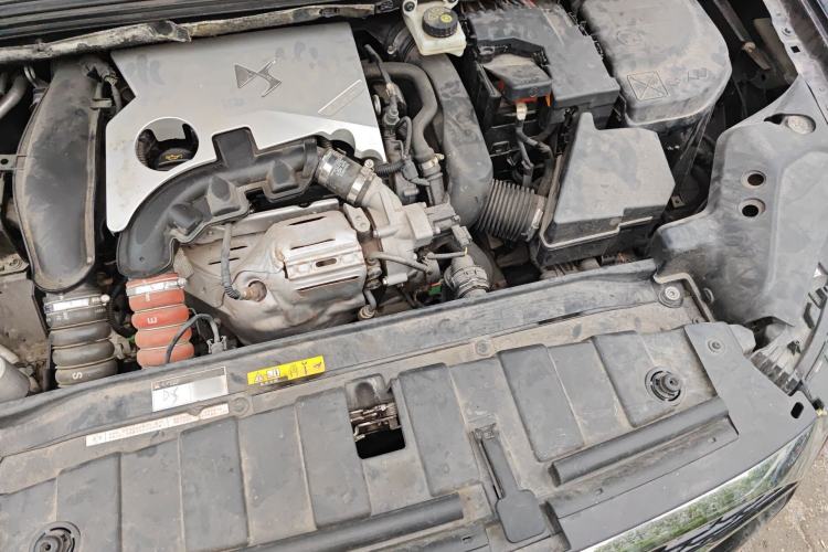 Used DS 6 2016 1.6T Luxury Edition THP160 Engine Bay Left
