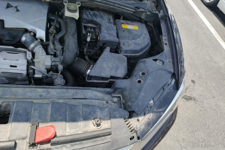Used DS 6 2016 1.6T Luxury Edition THP160 Engine Bay Left