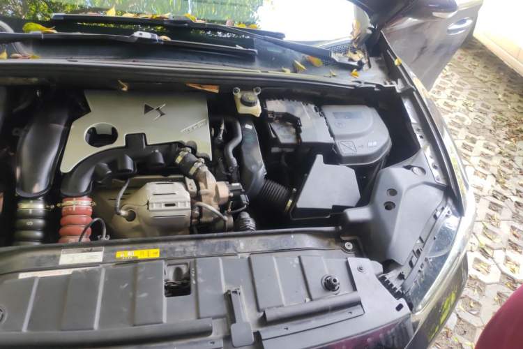 Used DS 6 2016 1.6T Luxury Edition THP160 Engine Bay Left
