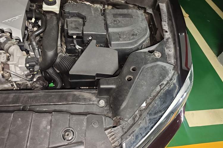 Used DS 6 2016 1.6T Luxury Edition THP160 Engine Bay Left