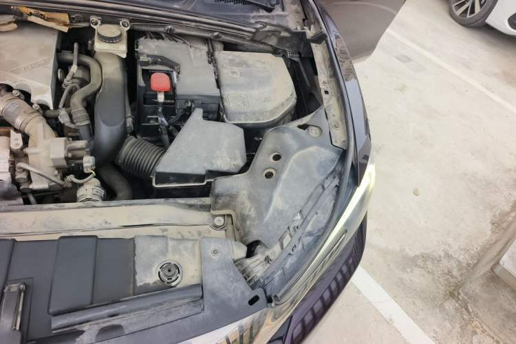Used DS 6 2016 1.6T Luxury Edition THP160 Engine Bay Left