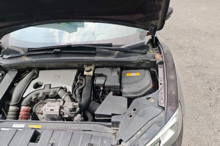 Used DS 6 2016 1.6T Luxury Edition THP160 Engine Bay Left