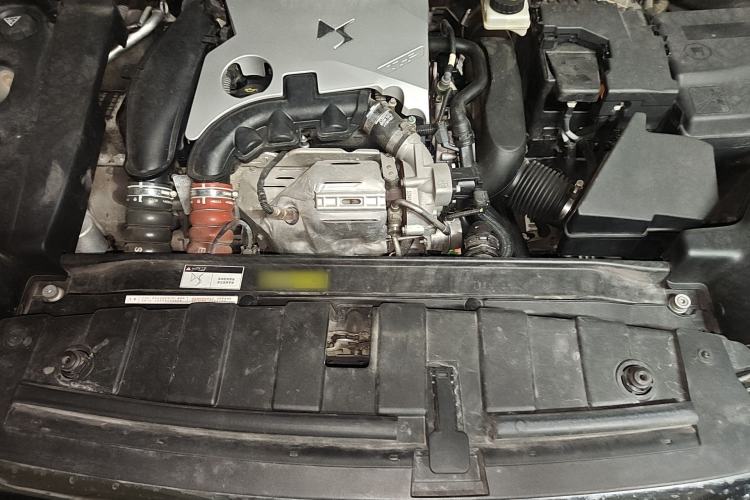 Used DS 6 2016 1.6T Luxury Edition THP160 Engine Bay