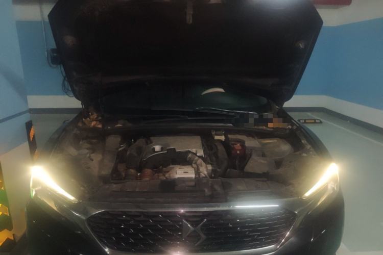 Used DS 6 2016 1.6T Comfort Edition THP160 Engine Bay